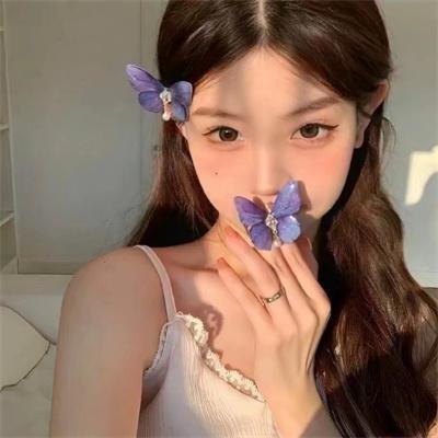 爱长颈鹿的女人 海报